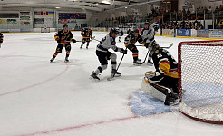 The Wayway Wolverines headed north to battle the Swan Valley Stampeders this past Friday night (Oct. 2). Despite trailing 3-0 midway through the third period, the Wolverines stormed back to win the game by a score of 5-3. Pictured is Wolverines netminder, Urijah Moosetail, getting set to make a save on Stampeder defenceman, Wylie Smith.