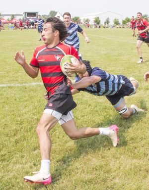Pack leads Mavericks to road win