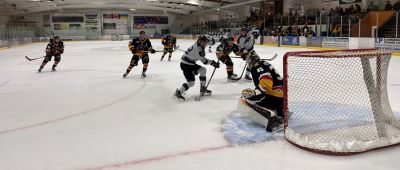 The Wayway Wolverines headed north to battle the Swan Valley Stampeders this past Friday night (Oct. 2). Despite trailing 3-0 midway through the third period, the Wolverines stormed back to win the game by a score of 5-3. Pictured is Wolverines netminder, Urijah Moosetail, getting set to make a save on Stampeder defenceman, Wylie Smith.