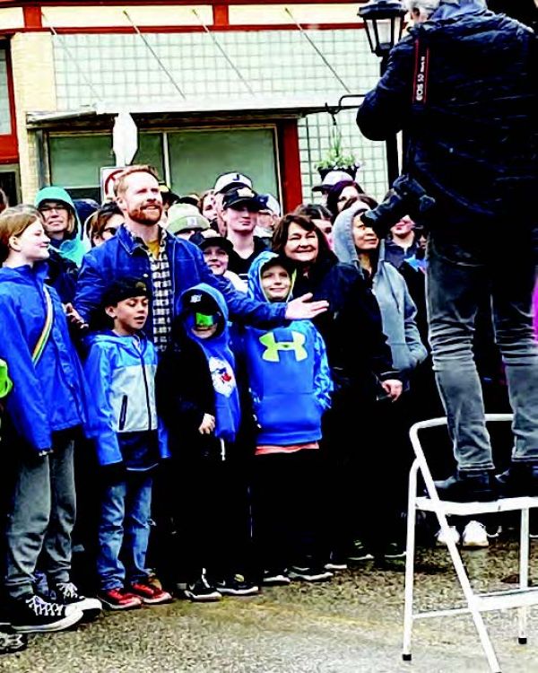 Join Jon Montgomery for viewing of The Amazing Race Canada